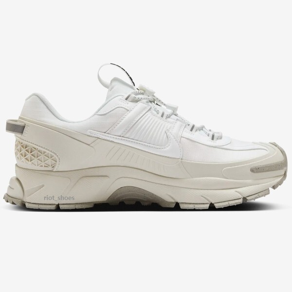 Кроссовки Nike Zoom Vomero Roam Summit White/Light Bone (HV5951-100) доставлены в кратчайшие сроки