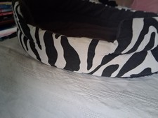 Small Cat/dog Bed .