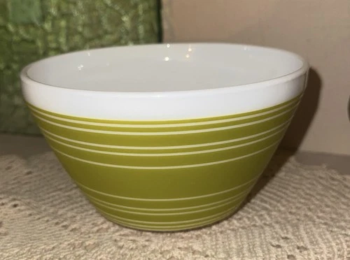 Vintage Charm By Pyrex Memory Lane Green Striped  3 Cup 0.7L Mixing Bowl