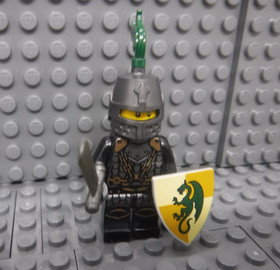 Dragon Knight 7946 Shield Chain Mail KINGDOMS LEGO&reg; Minifigure Mini Figure