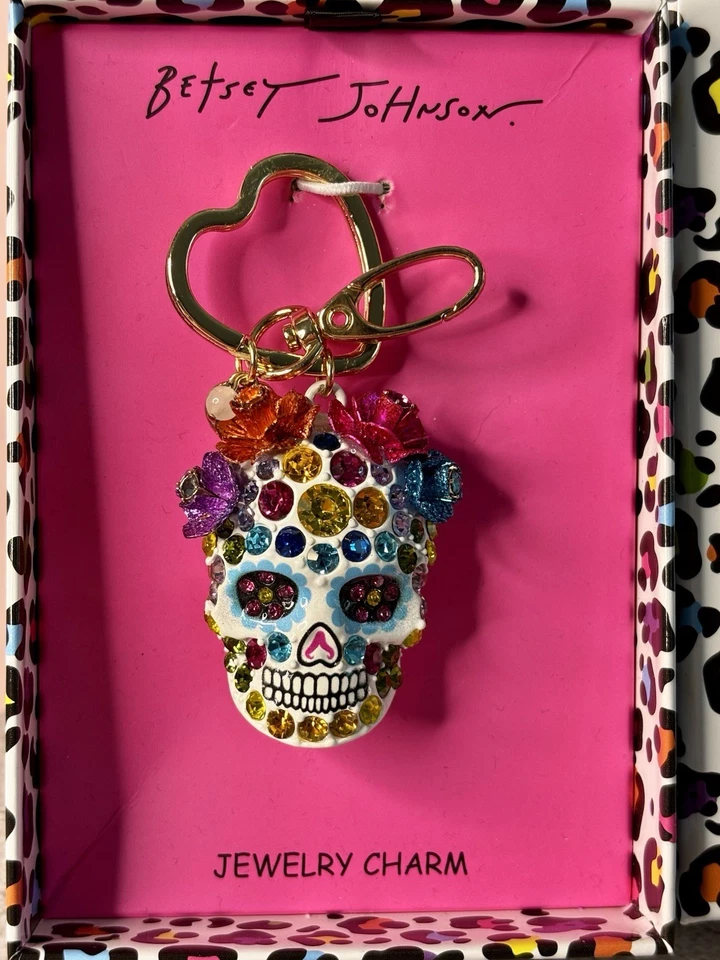NUEVO EN CAJA Betsey Johnson Calavera de Azúcar Llavero Bolso Dije con Coloridos Estrás Foto 2 de 3