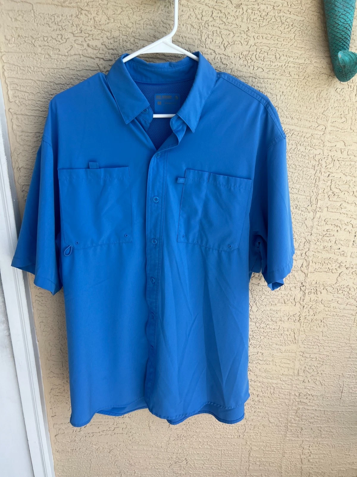 Reel Legends Men’s Size M Short Sleeve Performance Fishing Shirt Blue Vented