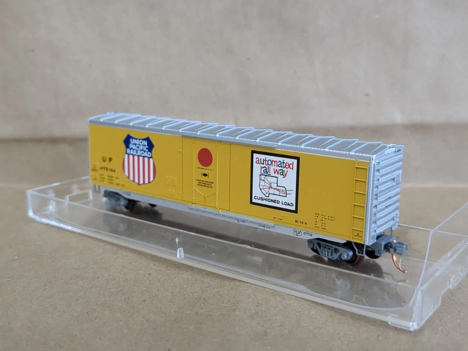 Micro-Trains #38280 Union Pacific Boxcar escala N Foto 4 de 4