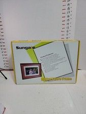 Sungale AW7B-3201B -7 inch Digital Photo Frame