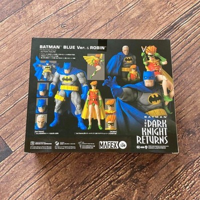 MAFEX No. 139 Batman Blue Ver & Robin Figure The Dark Knight