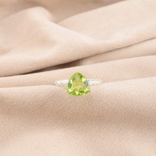 Peridot Gemstone 925 Sterling Silver Wedding Jewelry Ring For Engagement Gift