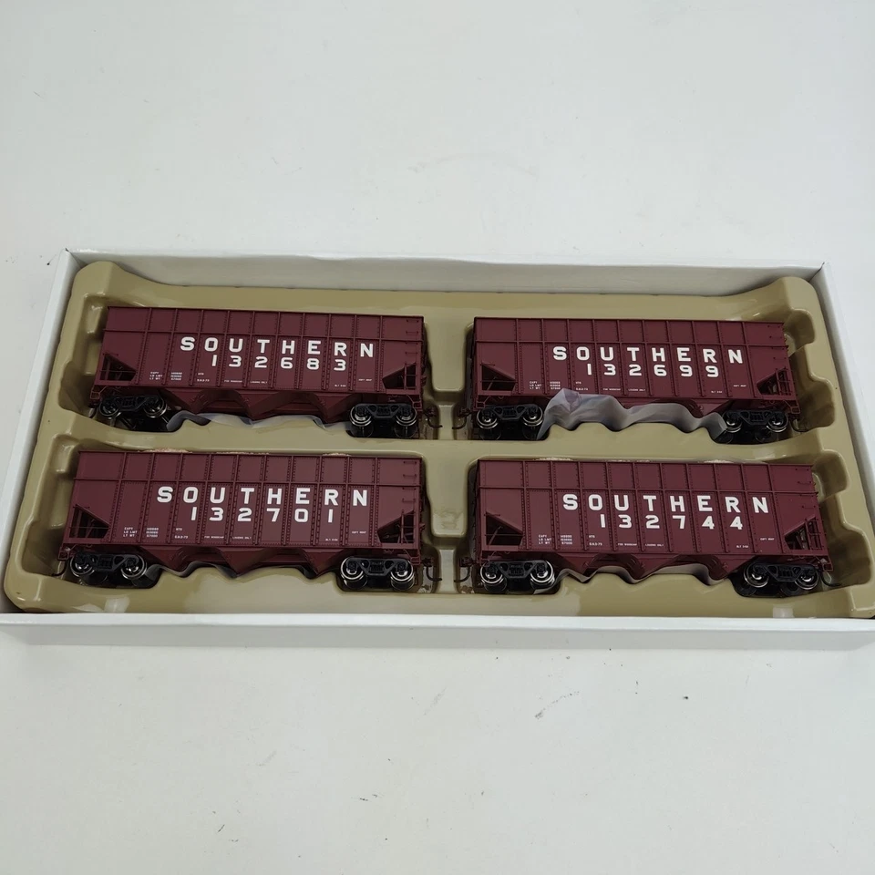 Athearn HO Scale RTR Southern 40' Wood Chip Hopper Ribbed 4 Pack Set 76411 NEW - Image 2 of 4