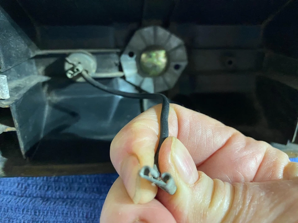 Carcasa de luz antiniebla.  Classic Saab 900. Foto 2 de 4