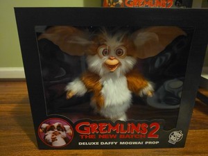 Trick or Treat Studios Gremlins: Stripe Mogwai Prop de Marionnette (I-TTWB110) | Achetez sur