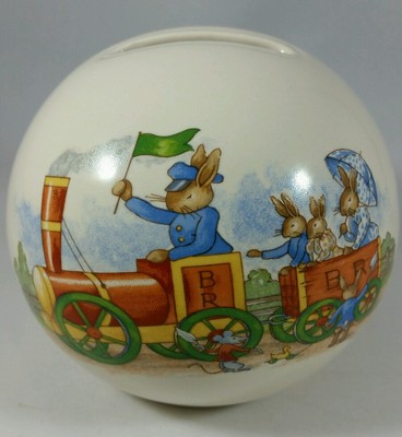 VINTAGE ROYAL DOULTON BUNNYKINS BANK, TOWN TRAIN STATION 1988. VG BUNNIES, TRAIN