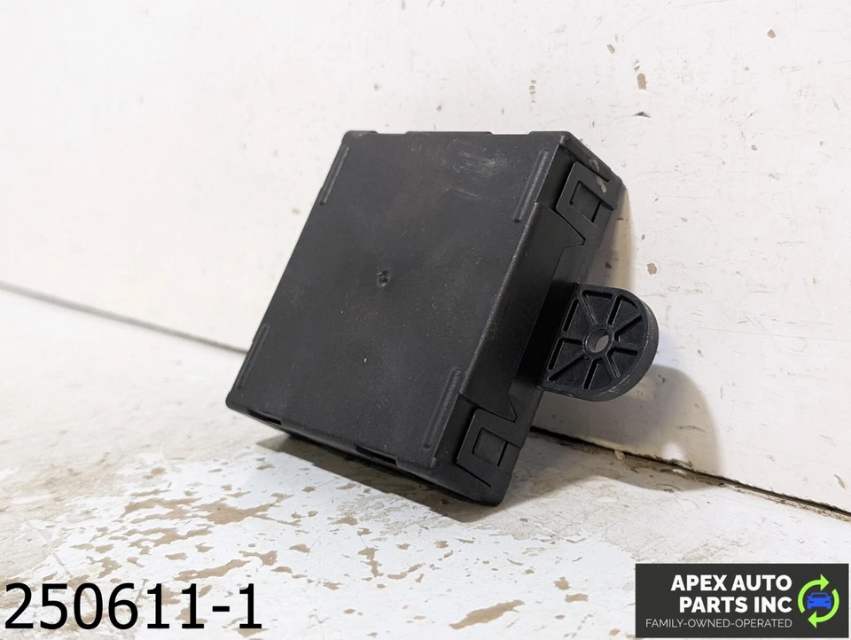 OEM 2009-2014 Volkswagen Routan 3.6L módulo de control de puerta del conductor P05026861 Foto 2 de 4