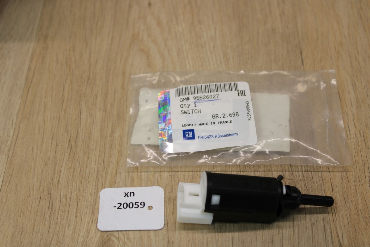 GM General Motors 95526027 Bremslichtschalter NOS NEU genuine