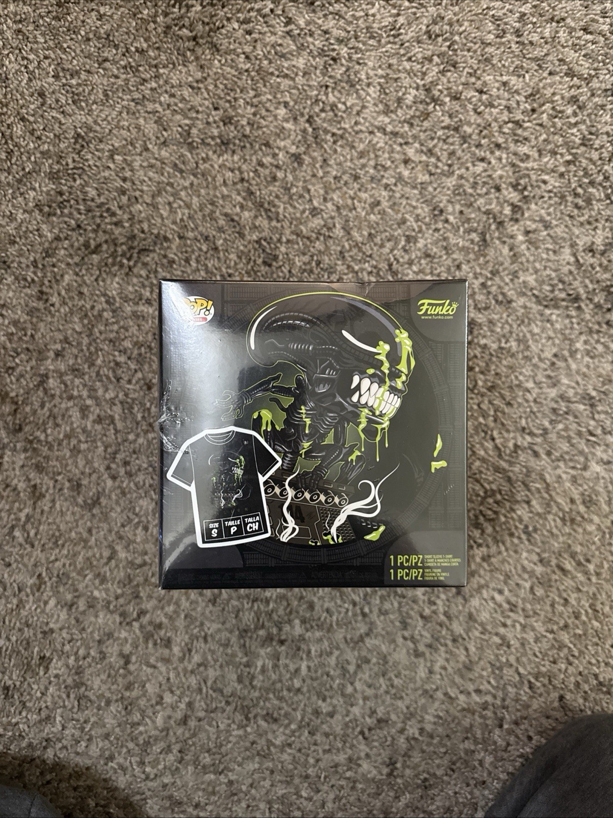 Alien Funko Pop 40th Anniversary Target Exclusive Collectors Ed. w/ Small Shirt