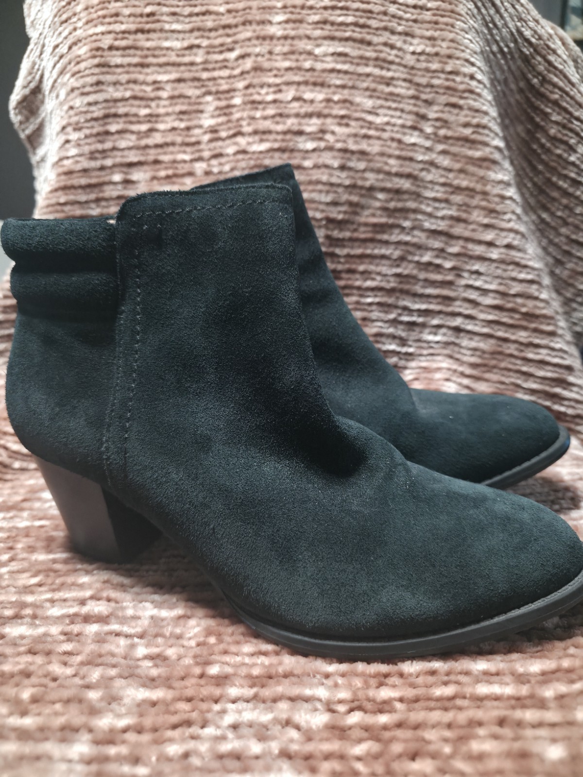 Vionic Jessie Black Suede Weather Resistant Zip Ankle Boot Women US 7.5 Casual