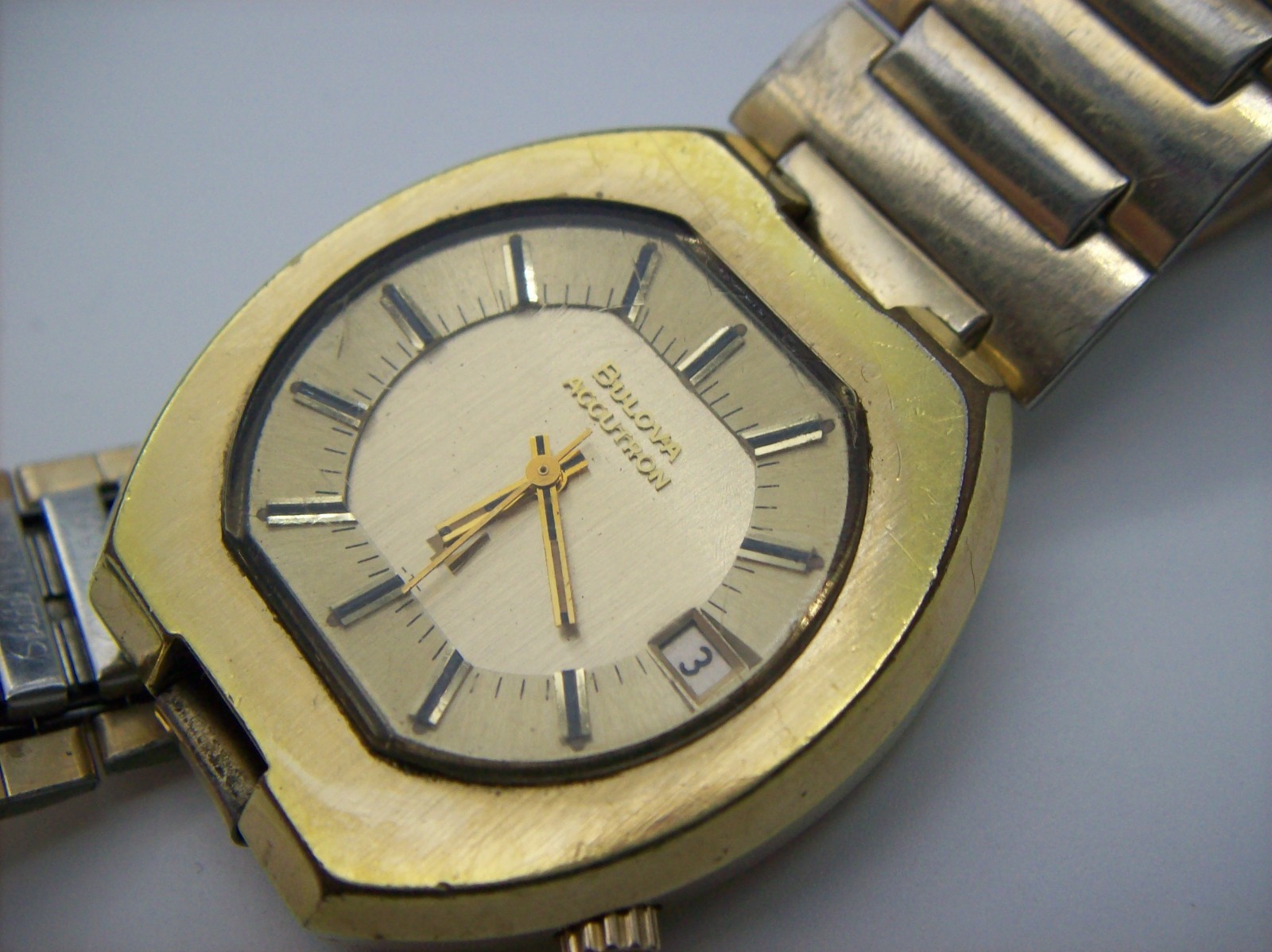 Vintage 1974 BULOVA ACCUTRON N3 Date 10k RGP Mens Watch, *WORKS