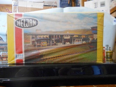 HO Scale Train HeljanB122 Passenger Platform KIT