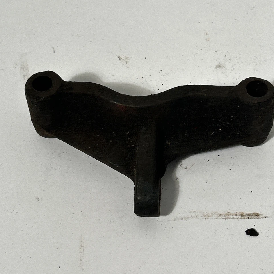 Chevrolet C-10 Camaro 1969 bloque pequeño compresor de aire acondicionado soporte inferior Foto 3 de 4