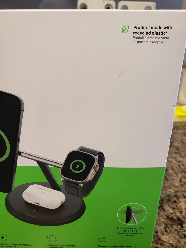 Belkin BOOSTCHARGE Pro 3-in-1 Qi2 Magnetic Wireless Charger - Image 3 of 4