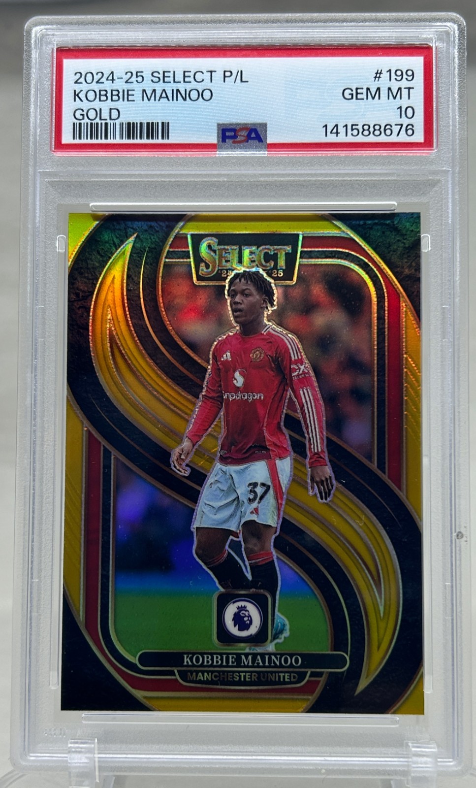 Kobbie Mainoo PSA 10 Gold /10 2024-25 Panini Select EPL #199 Pop 1 United