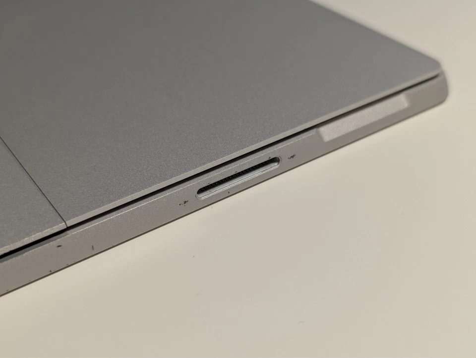 Microsoft Surface Pro 5 - i5 7300U, 8GB RAM , 256GB SSD, 4G LTE - Usato - Immagine 4 di 4