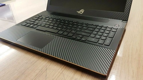 Asus ROG Zephyrus M - Carbon Effekt Vinyl Laptop Skin Cover - Bild 2 von 5