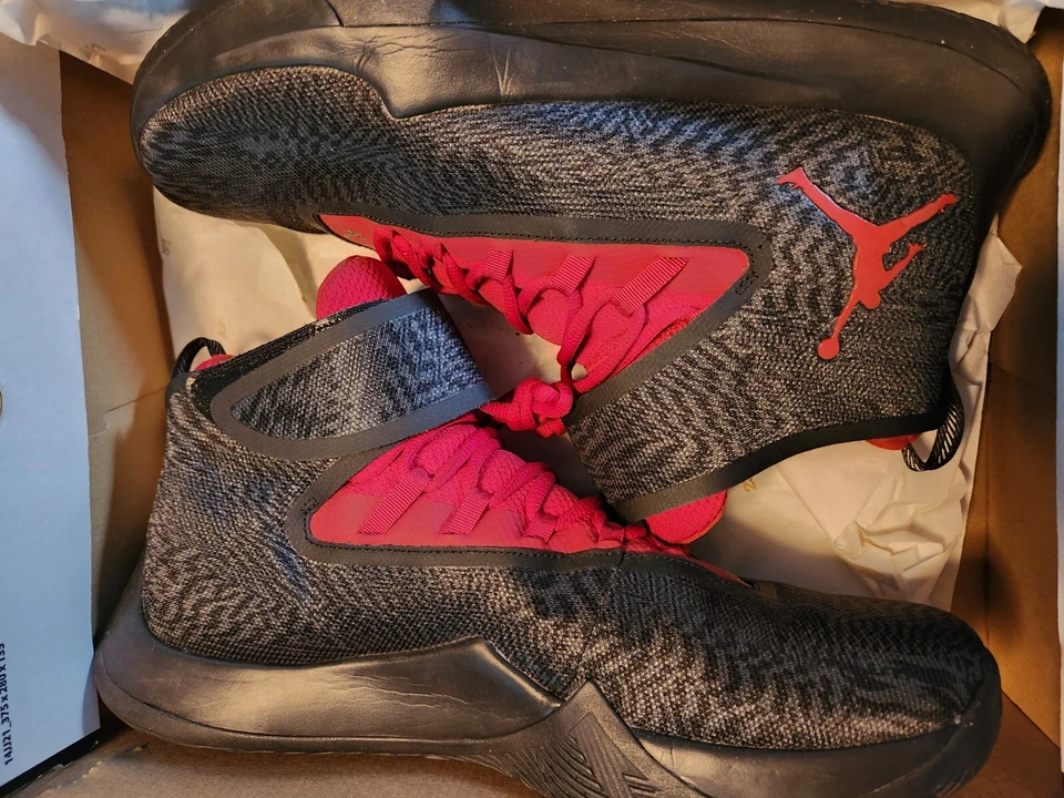 JORDAN FLY ILIMITADO ANTRACITA/GIMNASIO ROJO HOMBRE TALLA 13 Foto 4 de 4