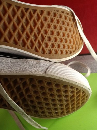 Vans Off the Wall Hi-Top Skate Shoes- Youth Size 3 - Picture 17 of 19
