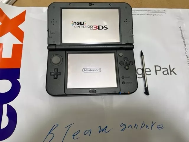  Nintendo New 3DS XL - Black : Video Games