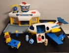 Fisher-Price Vintage 1981 Little People Jetport #933 Airport w/ Box 95% COMPLETE