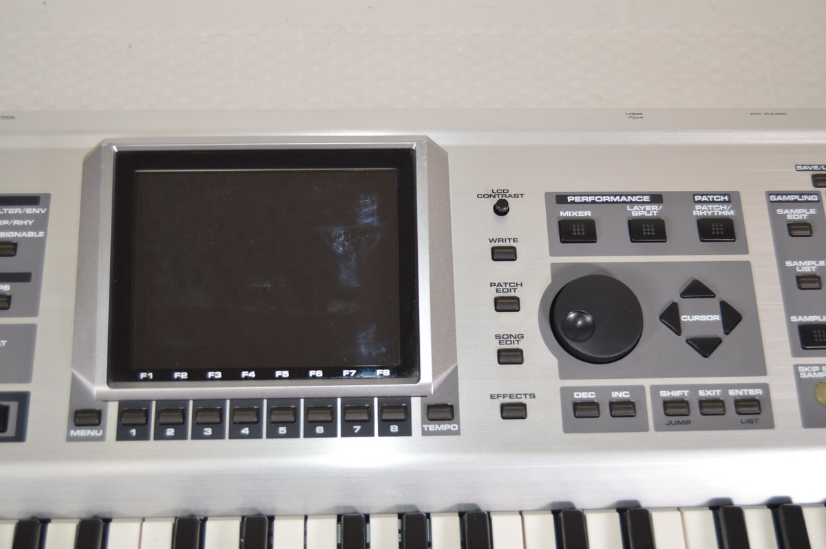 Roland Fantom X7（76鍵） Roland Fantom X7 シンセサイザー 76鍵 9/25迄掲載 即決有 Roland