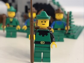 Vintage LEGO 6066 Camouflaged Outpost (1987) - Forestmen Castle - 6 Minifigs