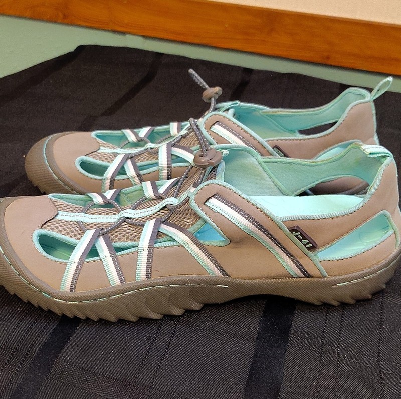 J-41 Water-Resistant Striped Toggle Hiking Sandals Mint Gray Vegan Textile 8.5M