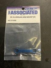 Team Associated ASC91688 B6 Aluminum "D" Arm Mount