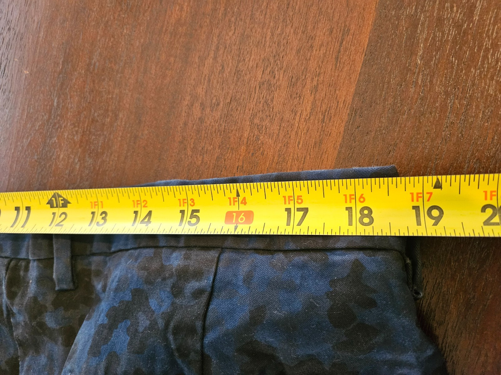 Michael Kors Shorts Mens 36 Flat Front Chino Blue Camo Print thumbnail 6