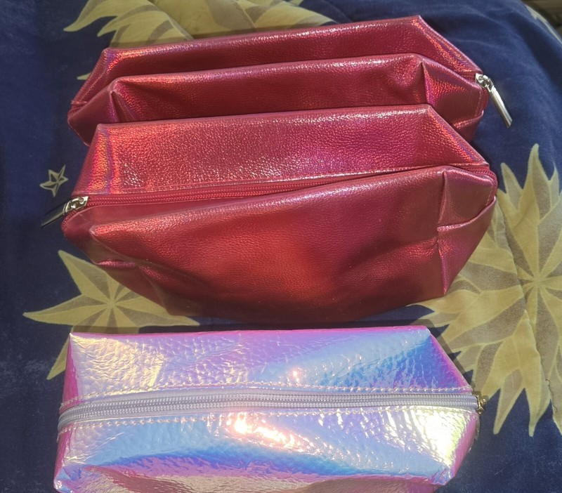 Lot - 3 Make-up Bags + 5 Travel Items