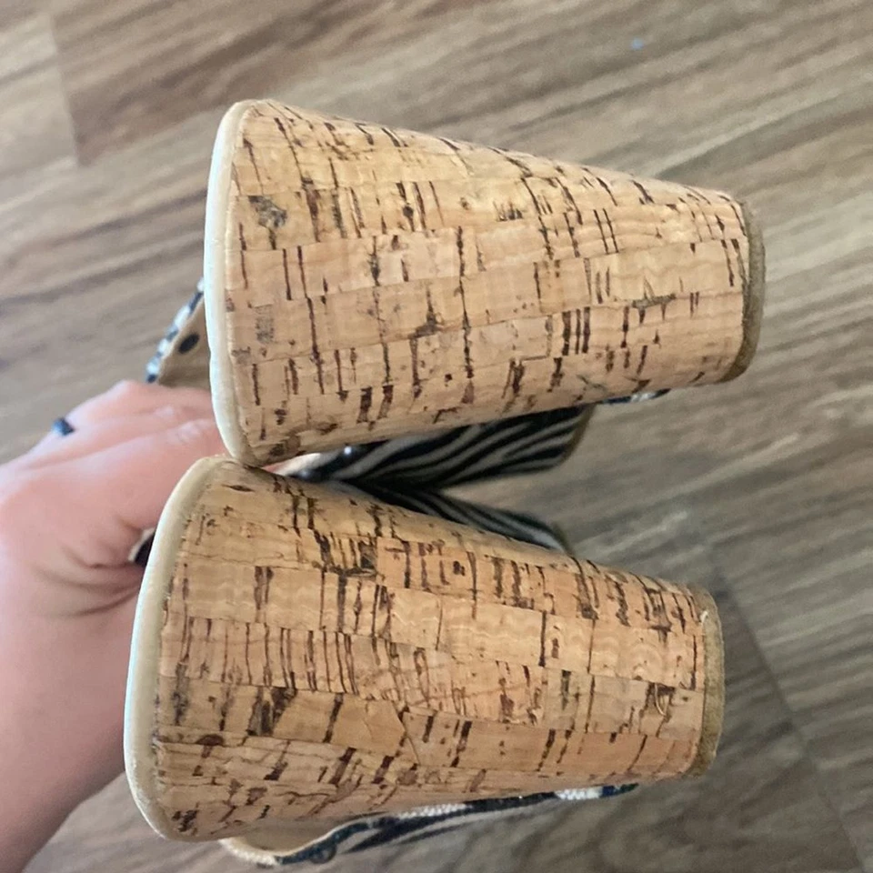 Rampage зебра полоски холст с заклепками пробковый клин размер 10 М Y2K mobwife gawdy богато украшенный - Изображение 4 из 4