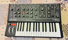 MOOG Grandmother Dark Analog 32-Key Keyboard ...