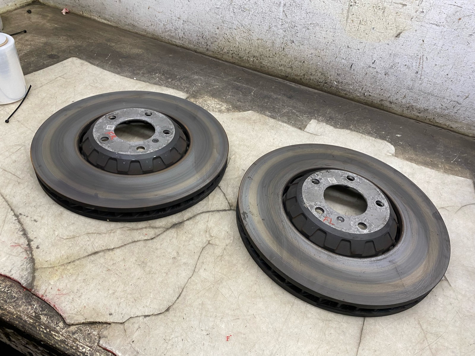 Bentley Bentayga 2015-2020 Front Right Brake discs 2 pcs P/N 4M0615301AR