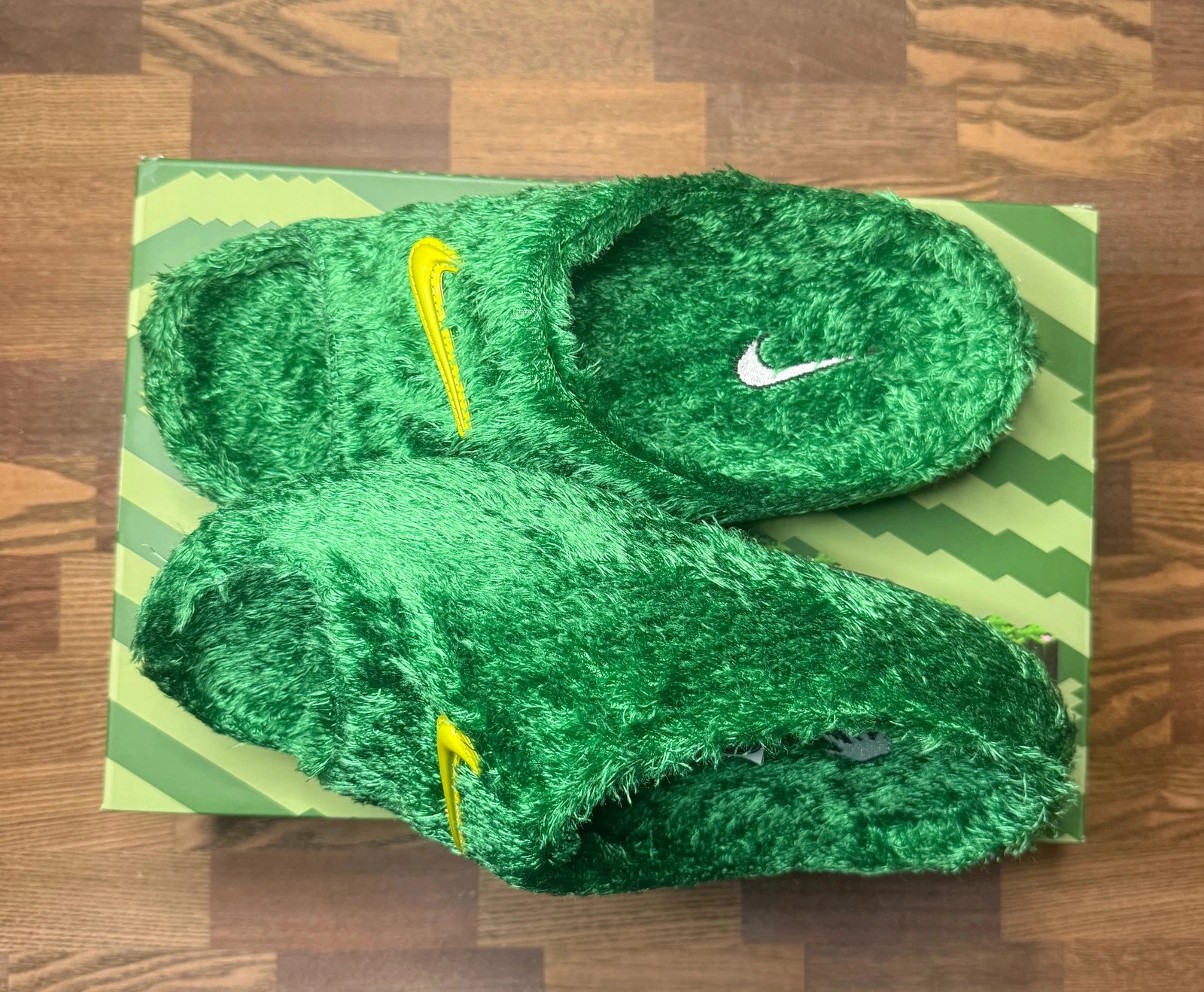 Nike ReactX Rejuven8 Slide .SWOOSH Touch Grass Men's Size 9