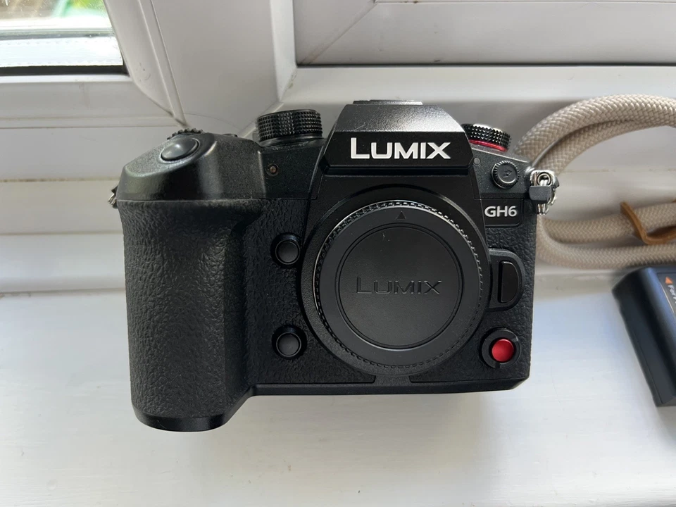 Panasonic Lumix GH6, photo 2 of 5