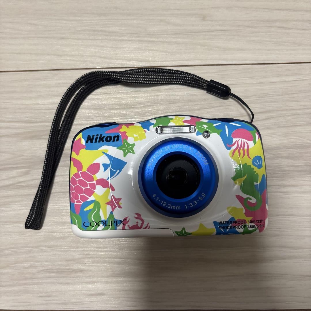 Nikon COOLPIX W100 Blue Floral Waterproof Digital Camera 13.2MP