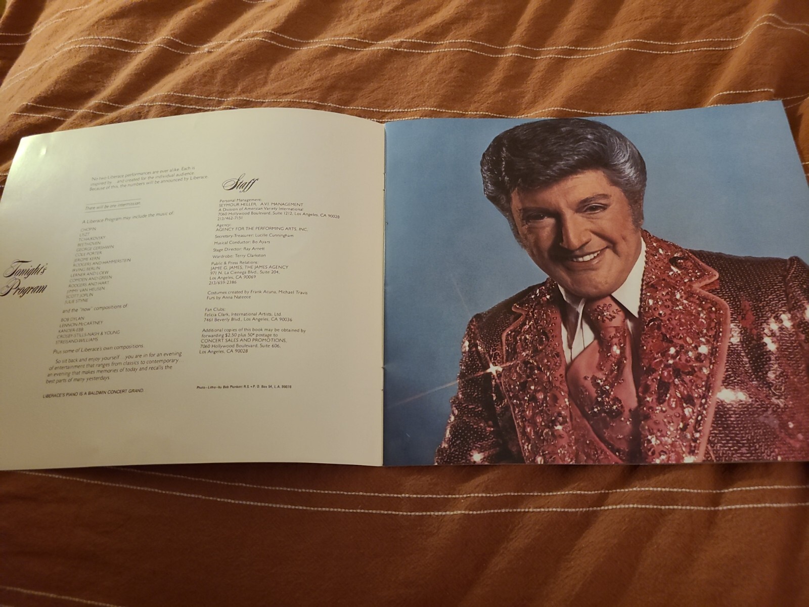 liberace-mr-showmanship-las-vegas-program-1979-ebay