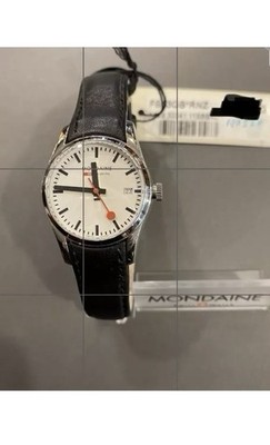 MONDAINE QUARTZ DAMEN SWISS MADE STANDARD COLLECTION NEU