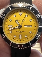 Armitron 20/5582SV Yellow Day Date Watch❤️Diver Style 165ft👍NICE(BNS)🔥