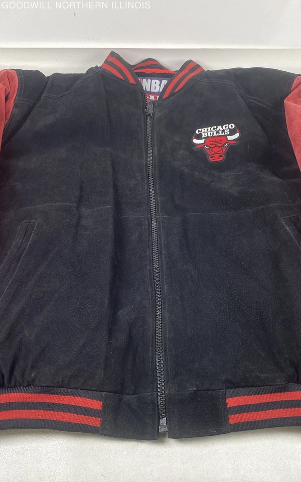 Vintage Chicago Bulls NBA G-III Black Red Suede Varsity Bomber Jacket Size XL - Image 2 of 4