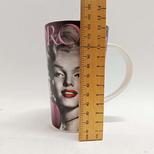 Marilyn Monroe - Glamorous - Coffee Mug - Avenue LA - Picture 12 of 12