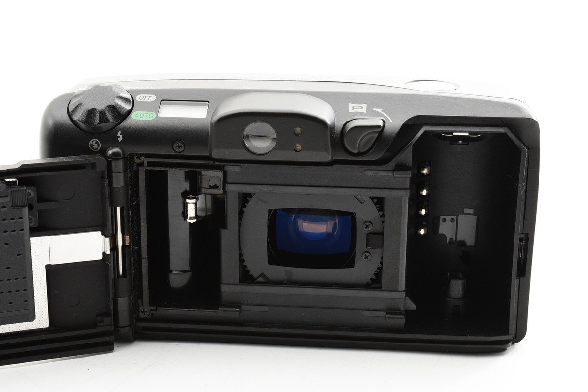 Canon Autoboy Luna 105 Point & Shoot 35mm Film Camera Japan Canon Autoboy Luna 105 Point & Shoot 35mm Film Camera Japan
