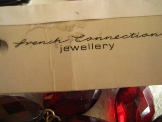 Collar para mujer French Connection imitación rubí dorado/rojo nuevo con etiquetas $58 Foto 3 de 4