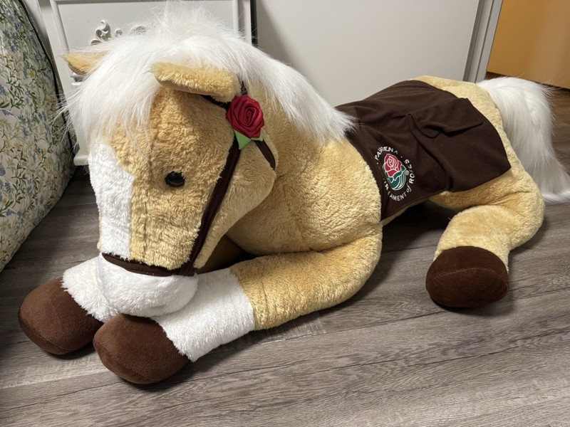 Wells Fargo Legendary Pony Lightning Plush Horse Tournament of Roses