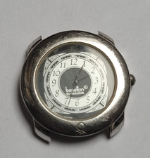 United Colors of Benetton by Bulova Quartz Watch - pile neuve - fonctionne 100%